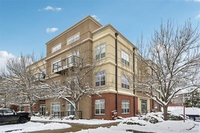 B211 - 5677 S Park Place, Condo with 2 bedrooms, 2 bathrooms and 2 parking in Englewood CO | Image 1