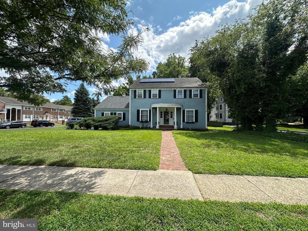 Maple Ave, Merchantville, NJ 08109