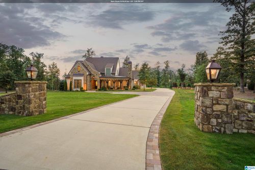 2 Pinehurst Grn, Shoal Creek, AL, 35242-5931 | Card Image