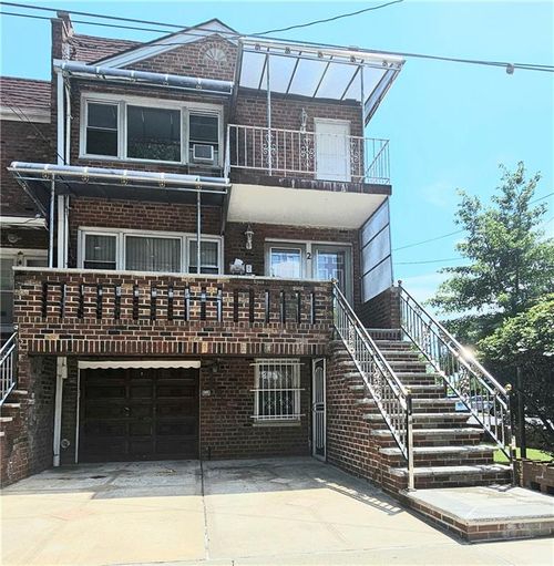 2 Paerdegat 11th St, Brooklyn, NY, 11236-4118 | Card Image