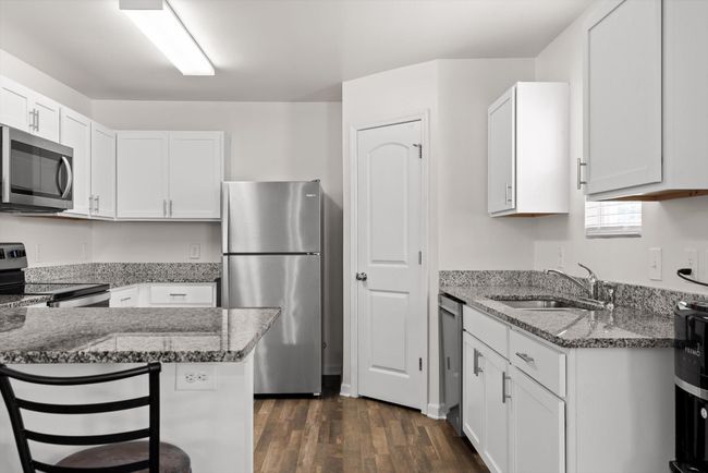 140 Middleton Ct, Home with 4 bedrooms, 2 bathrooms and 2 parking in Chatsworth GA | Image 6