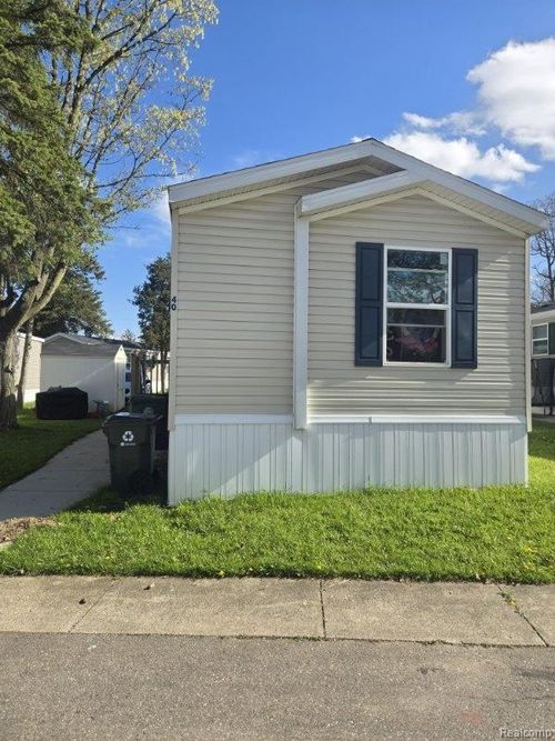 40 Sparrow Hill, Orion Charter Township, MI, 48359 | Card Image