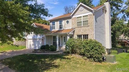3123 Old Baumgartner Estates Ct, Oakville, MO, 63129-3058 | Card Image