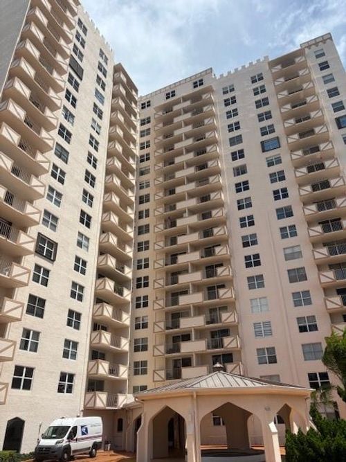 apt-11n-1865 S Ocean Dr, Hallandale Beach, FL, 33009-7609 | Card Image