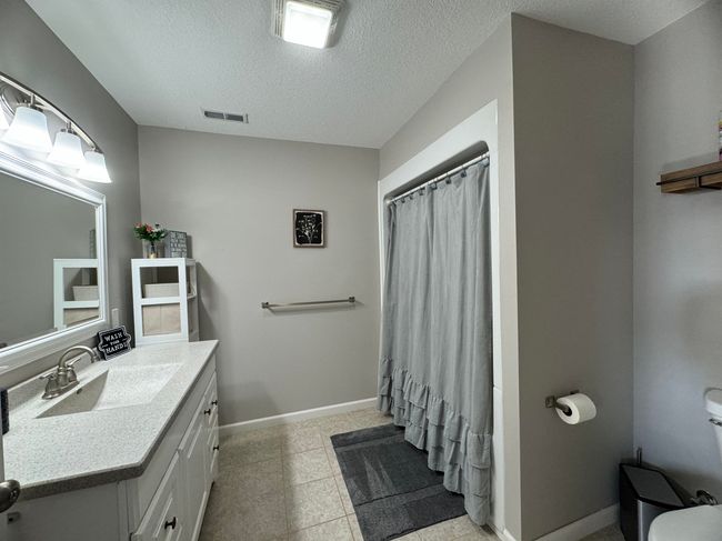 9800 N Denzel Dr, House other with 3 bedrooms, 2 bathrooms and null parking in Syracuse IN | Image 17