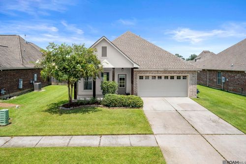 38318 Brown Rd, Prairieville, LA, 70769-3983 | Card Image