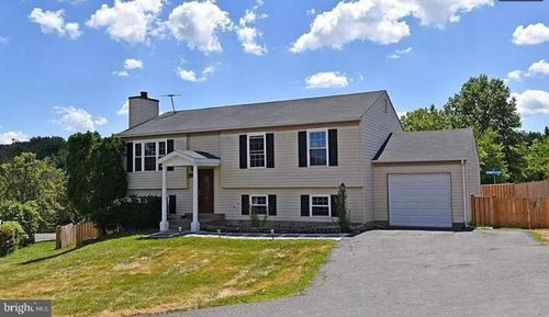 13296 Hollinger Ave, FAIRFAX, VA, 22033-1409 | Card Image