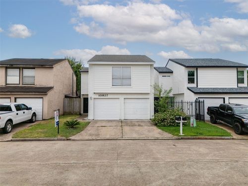 10327 Gladewood Dr, Houston, TX, 77041-8827 | Card Image