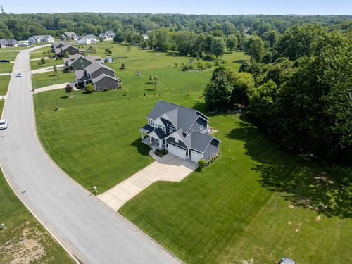 875 Farmview Dr, Valparaiso, IN, 46383 | Card Image