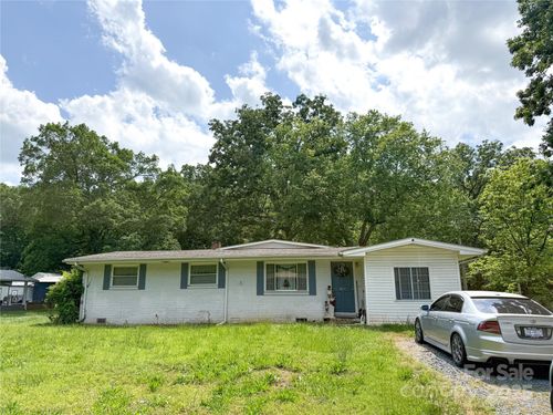 511 Eastwood Dr, Albemarle, NC, 28001-8187 | Card Image