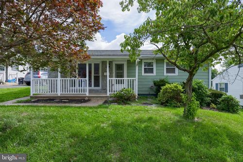 229 Maple St, ELIZABETHTOWN, PA, 17022-2147 | Card Image