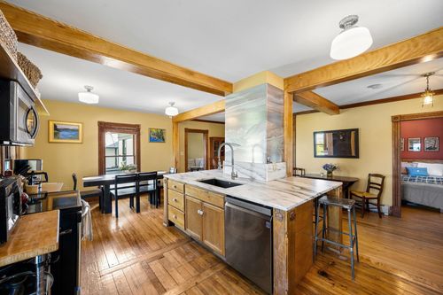 3-27 Inn Rd, Charlotte, VT, 05445-8241 | Card Image