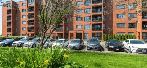 206-3700 Capri Ct, Glenview, IL, 60025-3846 | Card Image