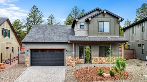 499 N Valerian Ln, Flagstaff, AZ, 86004 | Card Image