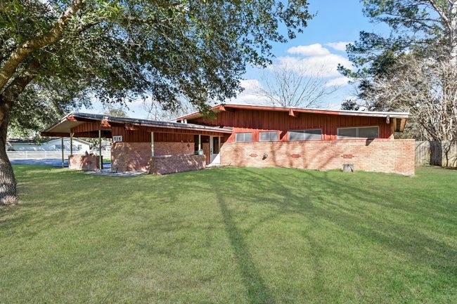 715 Highway 326 S, House other with 3 bedrooms, 2 bathrooms and null parking in Sour Lake TX | Image 19