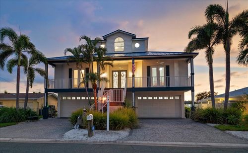 11700 5th St E, TREASURE ISLAND, FL, 33706-2930 | Card Image