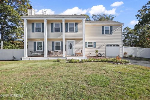 789 Holly Berry Ln, Brick, NJ, 08724-5122 | Card Image