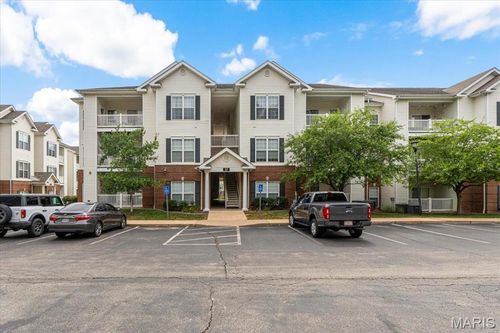 apt-302-27 Kassebaum Ln, Saint Louis, MO, 63129-1681 | Card Image