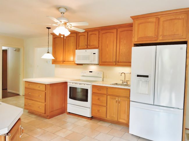 9Kitchen6 | Image 9