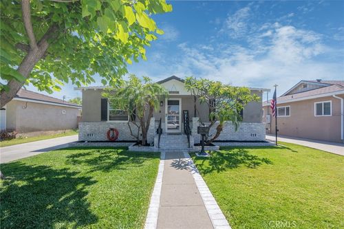 6132 Dunrobin Ave, Lakewood, CA, 90713-1036 | Card Image