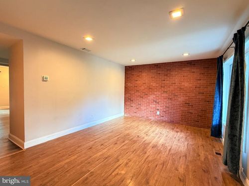 3 Madeley Ct, SICKLERVILLE, NJ, 08081-2015 | Card Image