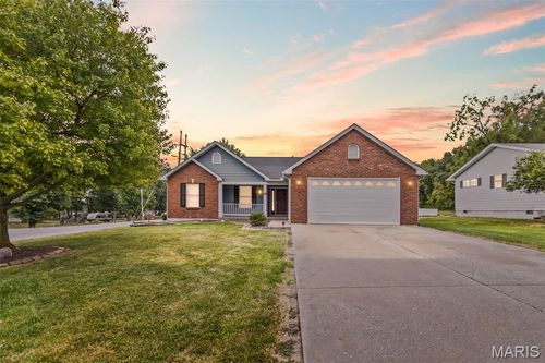 201 Barry St, Hardin, IL, 62047-2006 | Card Image