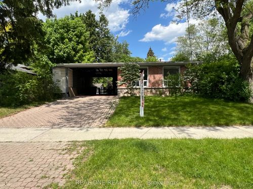 34 Shippigan Cres, North York, ON, M2J2G2 | Card Image