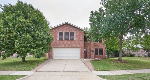 2405 Chestnut Dr, Little Elm, TX, 75068-5708 | Card Image