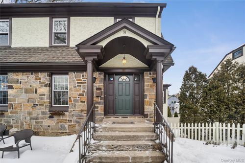 74 Central Pkwy, Mount Vernon, NY, 10552-1925 | Card Image