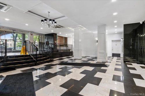 apt-3m-833 Central Ave, Far Rockaway, NY, 11691-4601 | Card Image