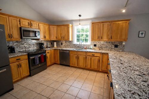 3 Hutchins Cir, Barre, VT, 05641-8119 | Card Image