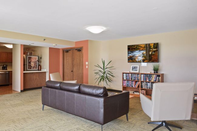 Amenities including a community room, event/party room (both with incredible views), 3 adjoining guest suites, a car wash and beautifully landscaped grounds. | Image 25