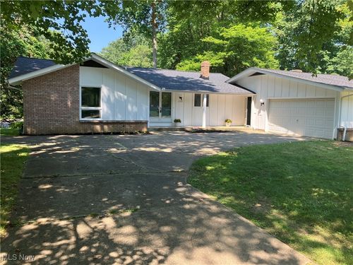 1152 Berwick Ln, South Euclid, OH, 44121-3811 | Card Image