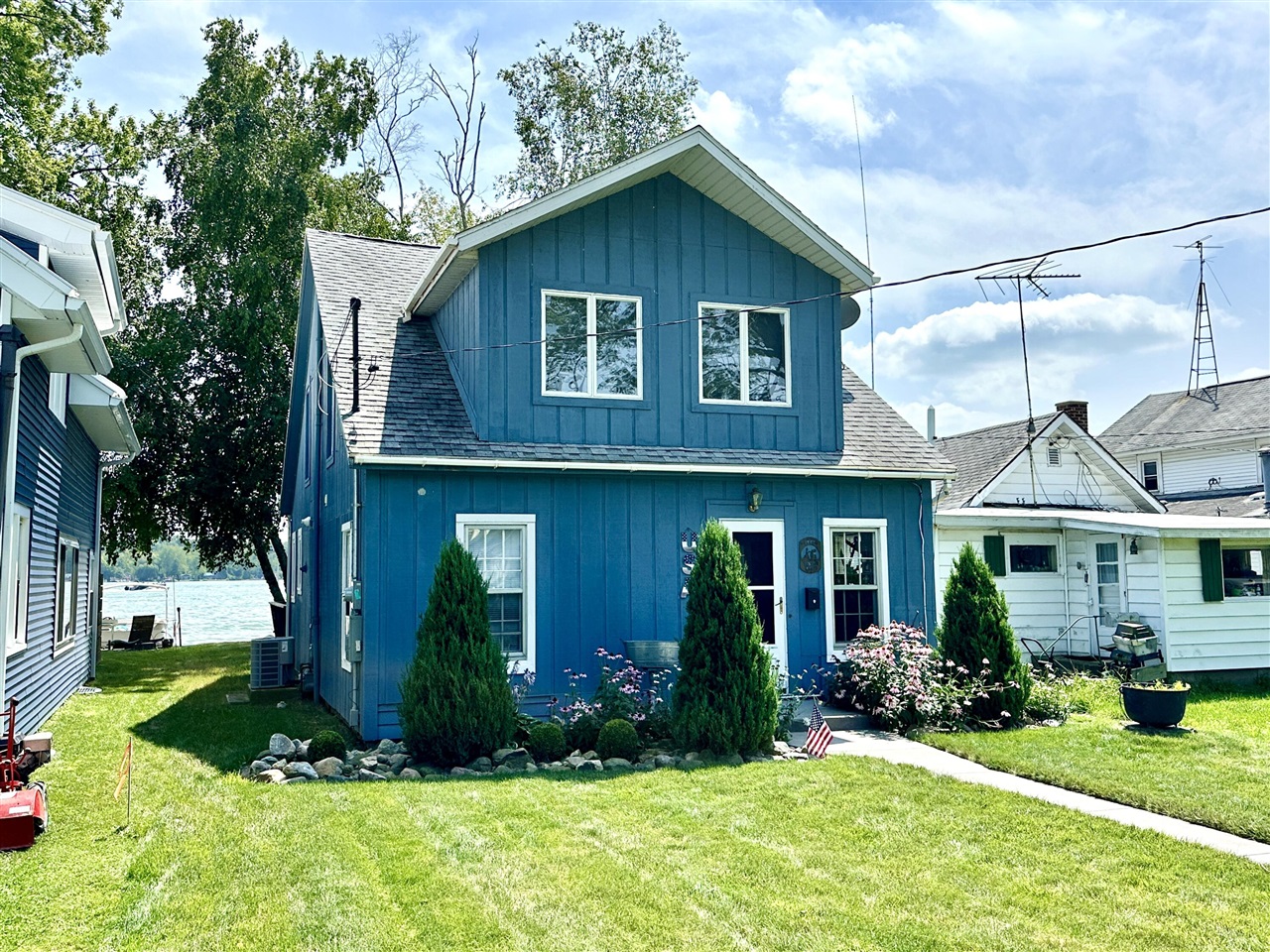 Lakeview Dr, Lake Odessa, MI 48849