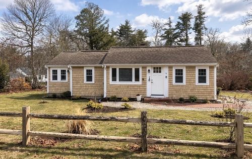 12 Indian Trl, Dennis Port, MA, 02639-1164 | Card Image