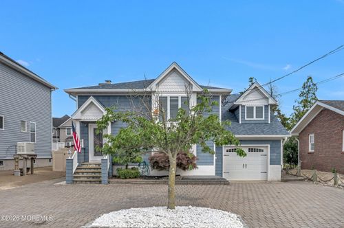 15 Seville Dr, Brick, NJ, 08723-7653 | Card Image