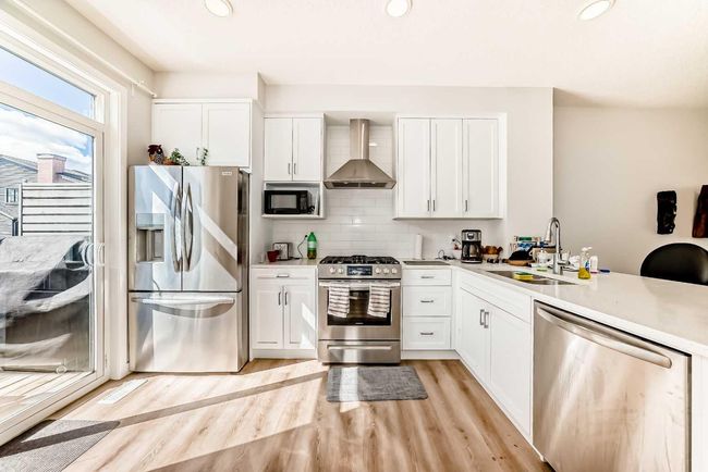 91 Spring Willow Close Sw, Townhouse with 3 bedrooms, 3 bathrooms and 2 parking in Calgary AB | Image 7