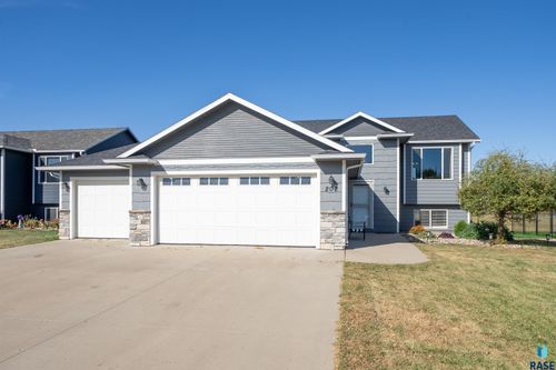 202 Tiger St Street, Harrisburg, SD, 57032 | Card Image