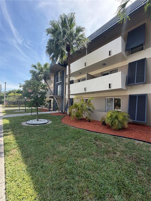 b9-7430 Sw 59th Ct, South Miami, FL, 33143-5184 | Card Image