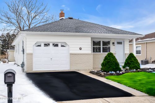 11 Bahamia Dr, Toms River, NJ, 08757-3751 | Card Image