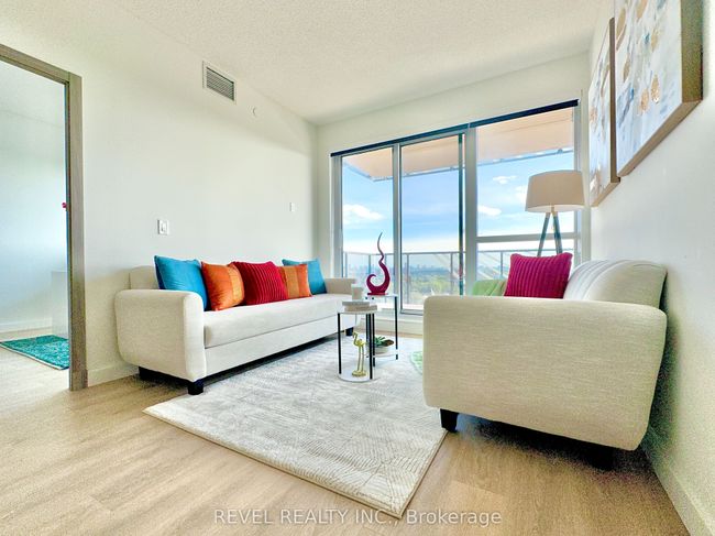 1902 - 25 Mcmahon Dr, Condo with 3 bedrooms, 3 bathrooms and 1 parking in North York ON | Image 19