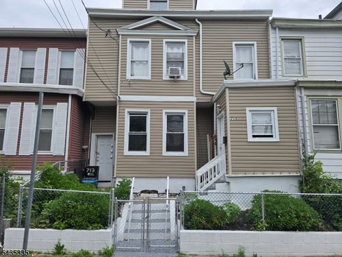 713 E 27th St, Paterson, NJ, 07504-2023 | Card Image