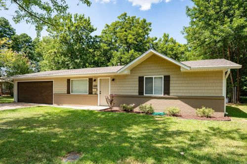 2114 Arkansas Avenue, Conway, AR, 72034 | Card Image