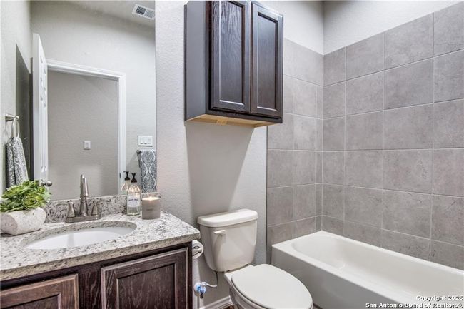 1114 Renee Way, Home with 3 bedrooms, 2 bathrooms and null parking in Seguin TX | Image 15