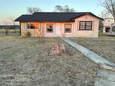 3210 N State Highway 36, House other with 2 bedrooms, 1 bathrooms and null parking in Gatesville TX | Image 1