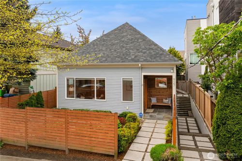 927 29th Ave S, Seattle, WA, 98144-3123 | Card Image