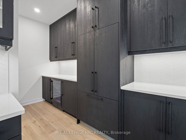 200 Klager Ave, House attached with 3 bedrooms, 4 bathrooms and 1 parking in Fonthill ON | Image 14