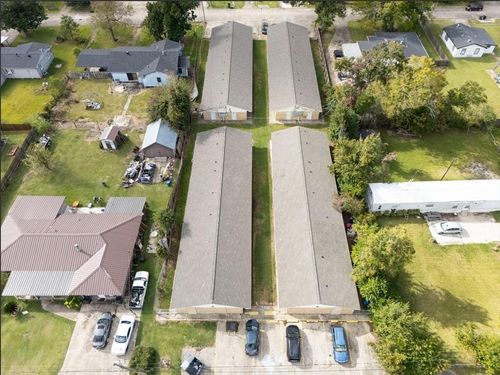 411 Arlington Ave, Houma, LA, 70363-6065 | Card Image
