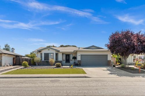1031 Trinity Dr, Hollister, CA, 95023-6709 | Card Image