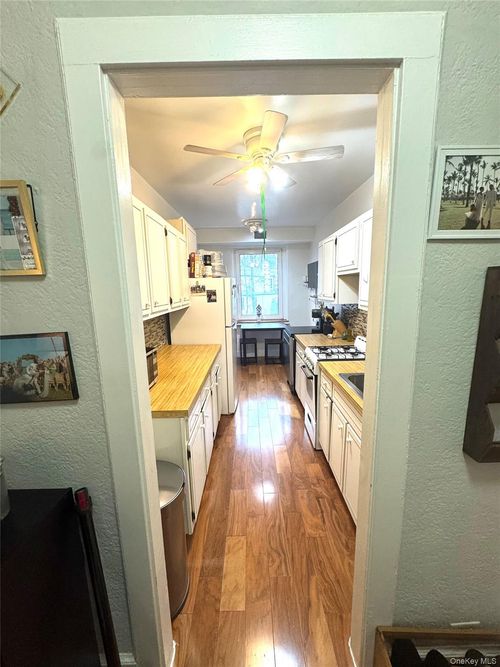 5b-69 Harney Rd, Scarsdale, NY, 10583-4826 | Card Image